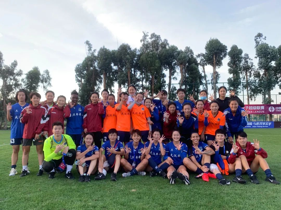 高芙复出首秀出彩,上海海港主场小胜金州勇士,豪取2连胜 高芙复出首秀出彩,上海海港主场小胜金州勇士,豪取2连胜